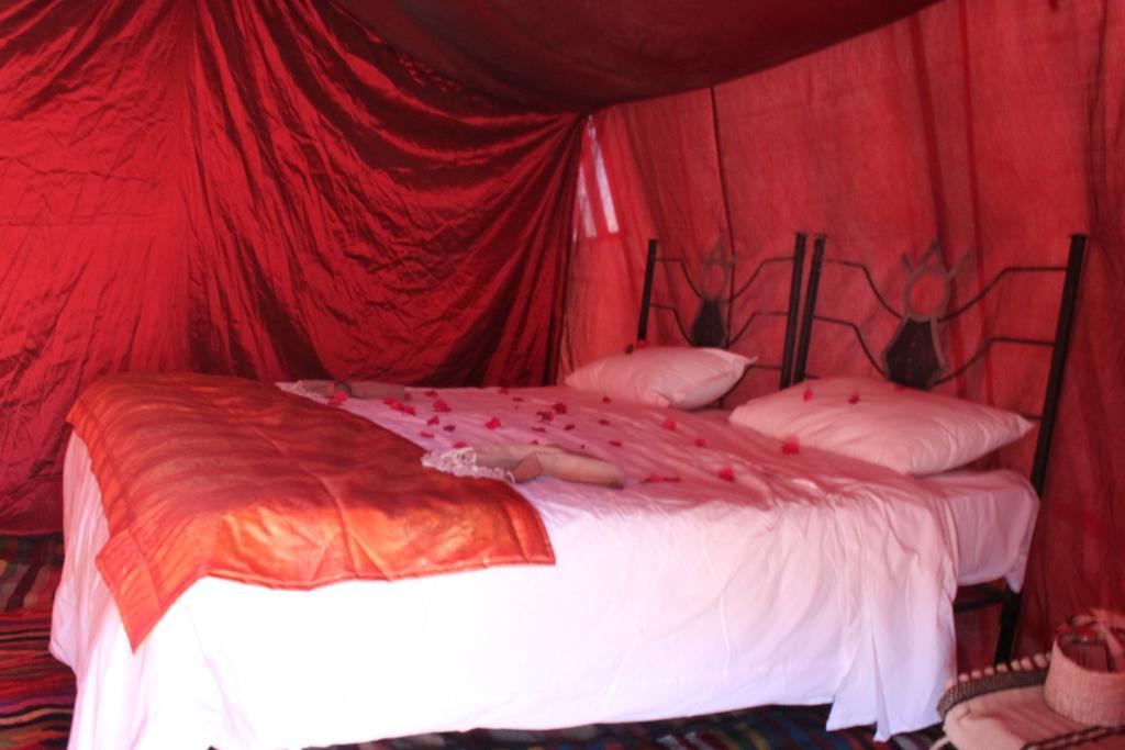 Camp Mars Hotel Douz Buitenkant foto